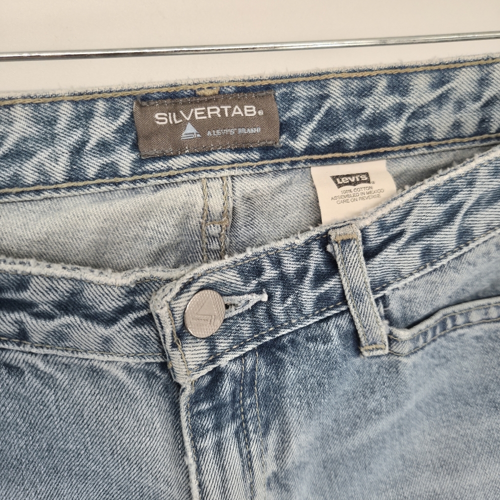 Levi’s SilverTab Y2K Skater Flare‎ Jeans 30×33 Mid Rise 90s Grunge Light Wash - Picture 3 of 11